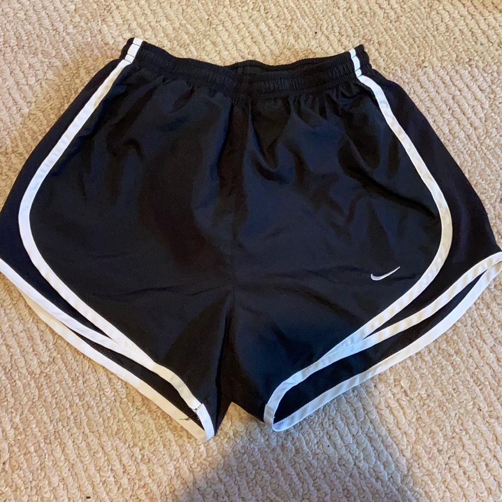 Women’s Nike XS dri-fit running shorts!